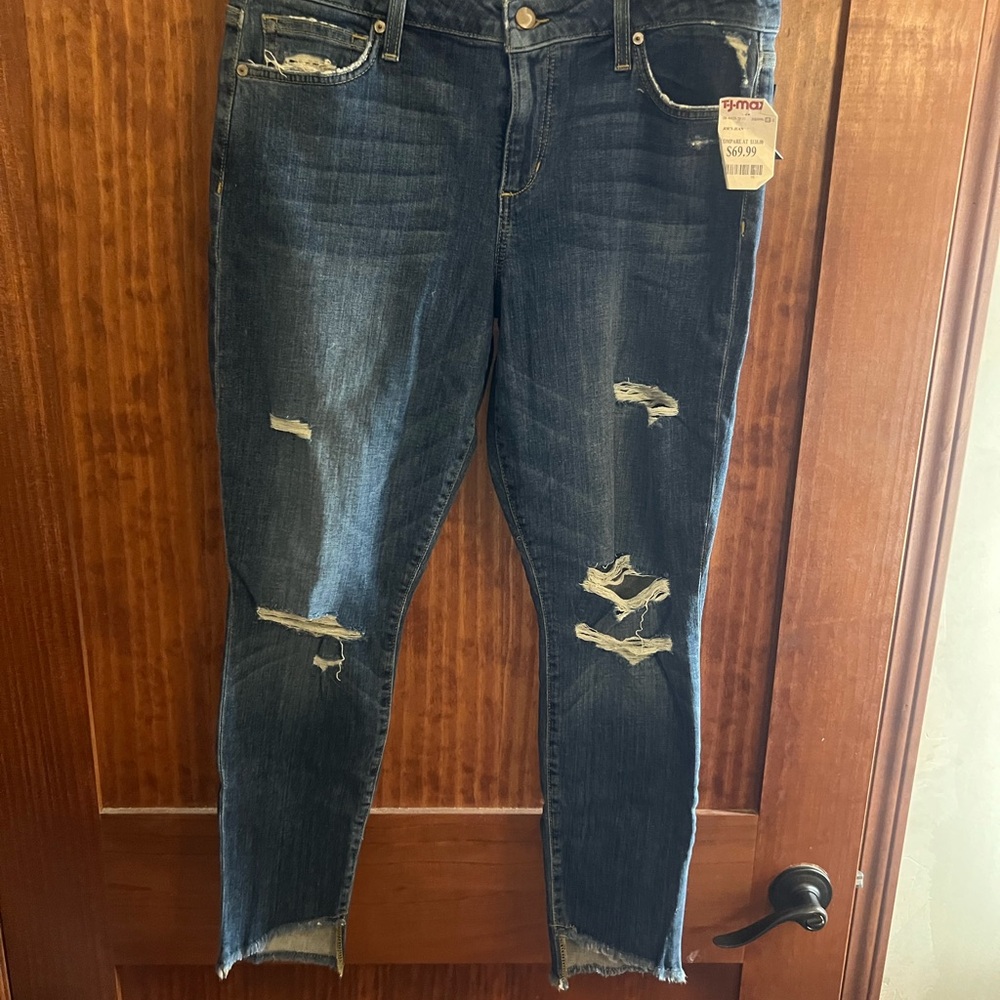 Joe's Jeans Distressed Dark Blue Cropped Denim